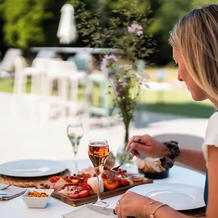 Restaurant Le Madame La Ferrière